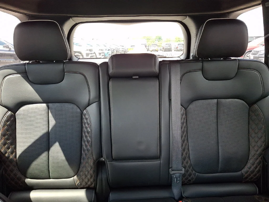 Used 2023 Diamond Black Crystal Pearlcoat Jeep Summit Reserve image 20