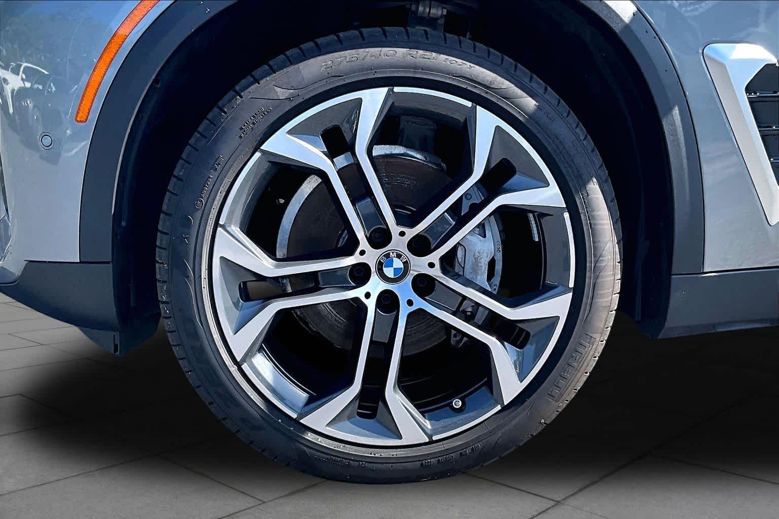 Certified Used 2025 Skyscraper Grey Metallic BMW sDrive40i image 11