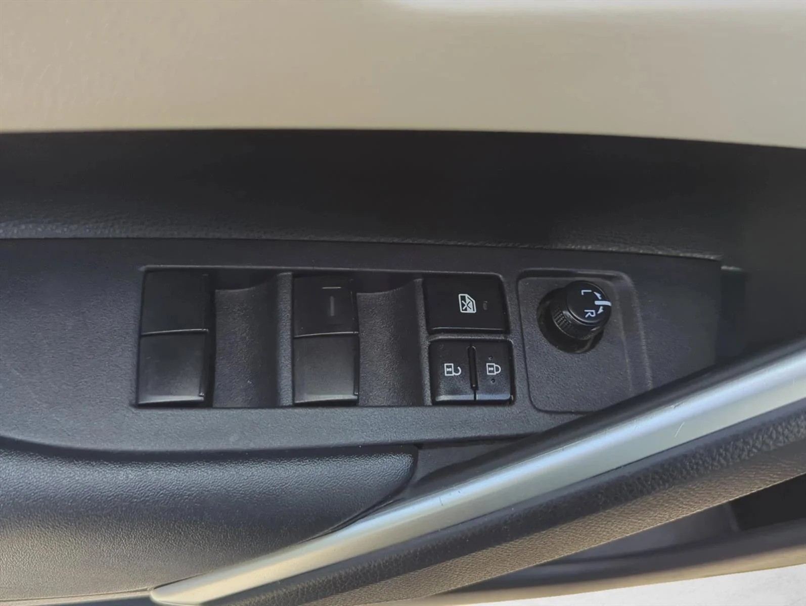 Used 2024 Jet Black Toyota L image 11