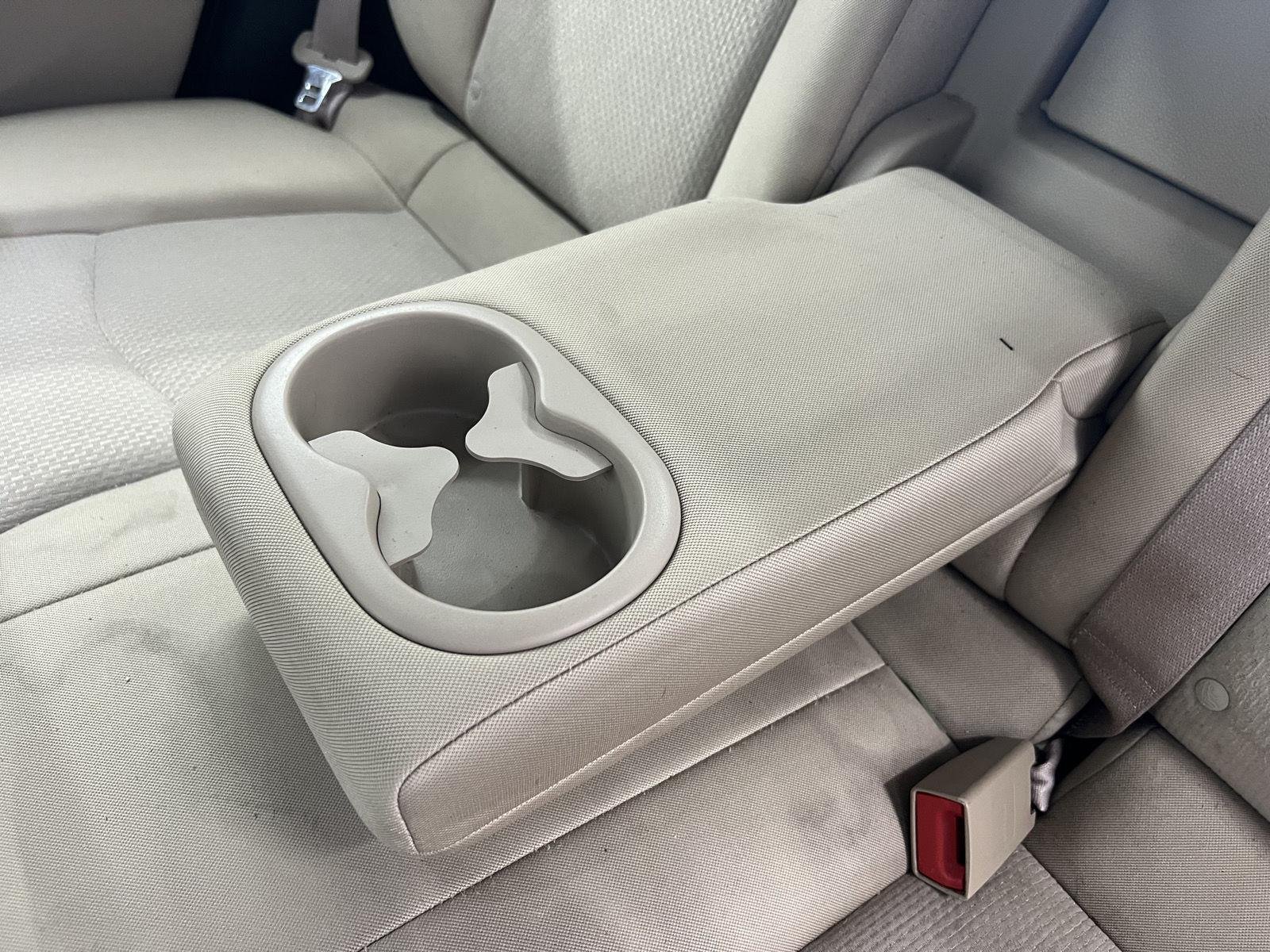 2011 Chrysler 200 Touring - Photo 23