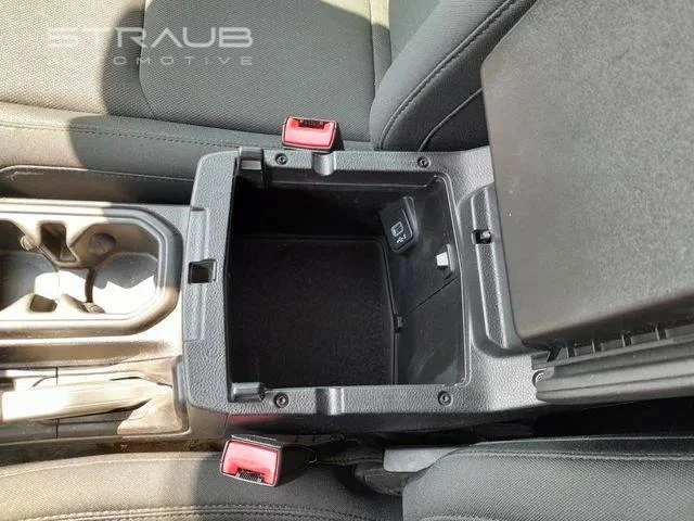Used 2018 Punkn Metallic Clearcoat Jeep Sahara image 31