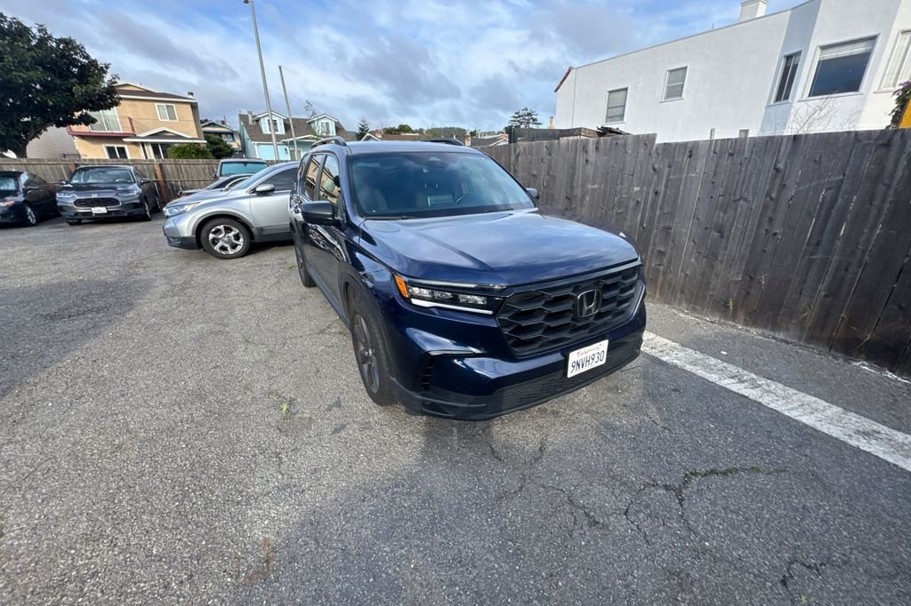 2025 Honda Pilot Sport photo 2