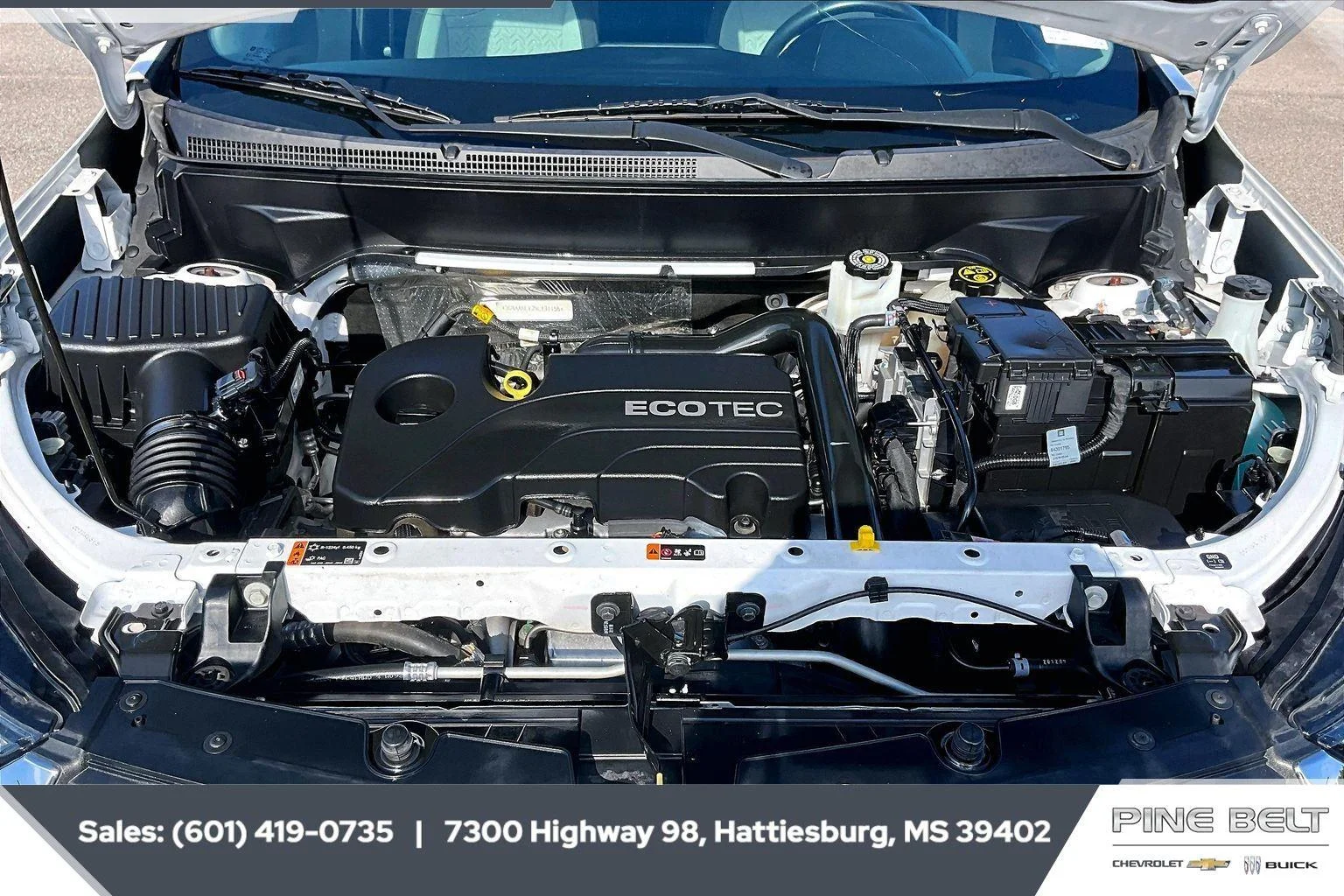 Used 2022 Summit White Chevrolet LT image 8