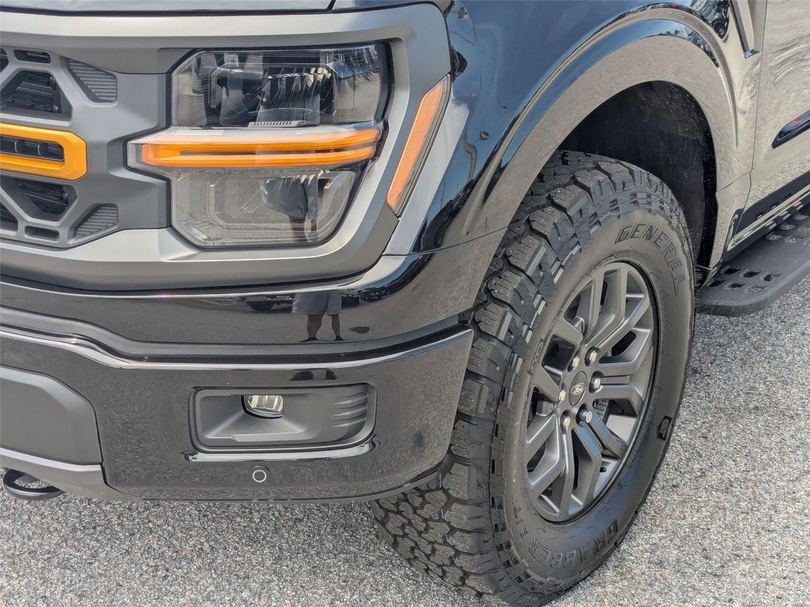 New 2026 Agate Black Metallic Ford Tremor® image 9