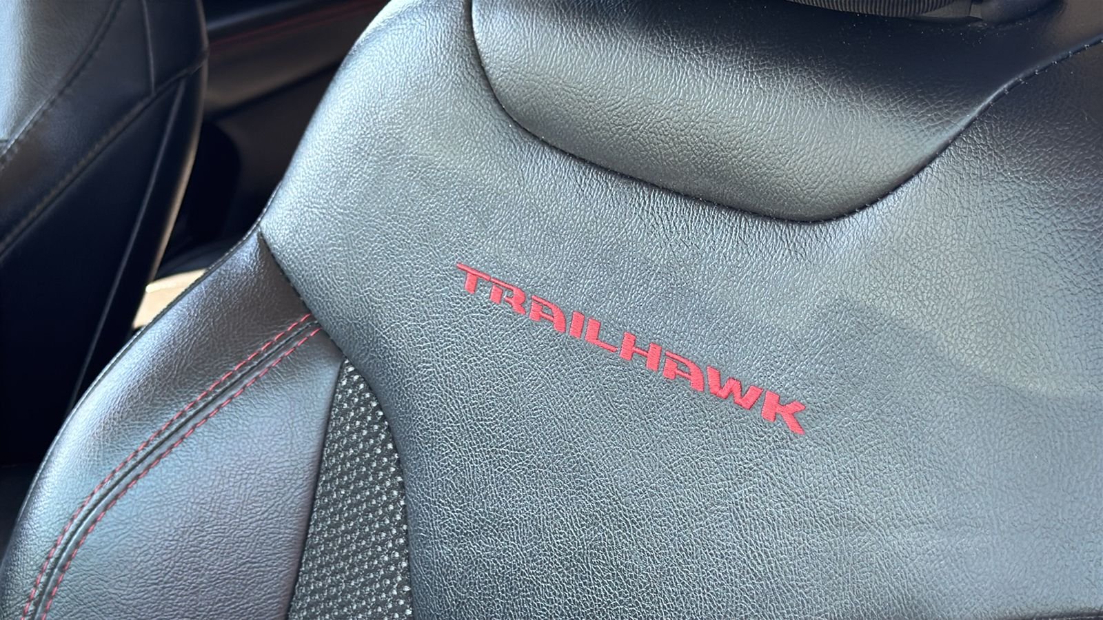 Used 2020 Black Jeep Trailhawk image 21