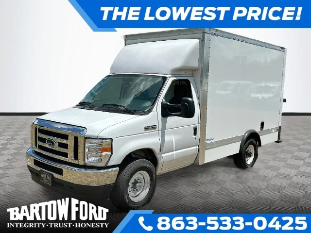 New 2025 Oxford White Ford Base image 1