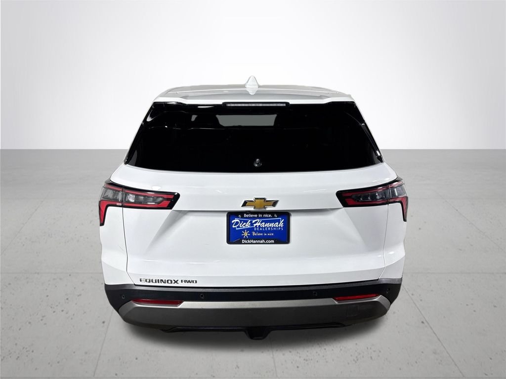 Used 2025 White Chevrolet LT image 7