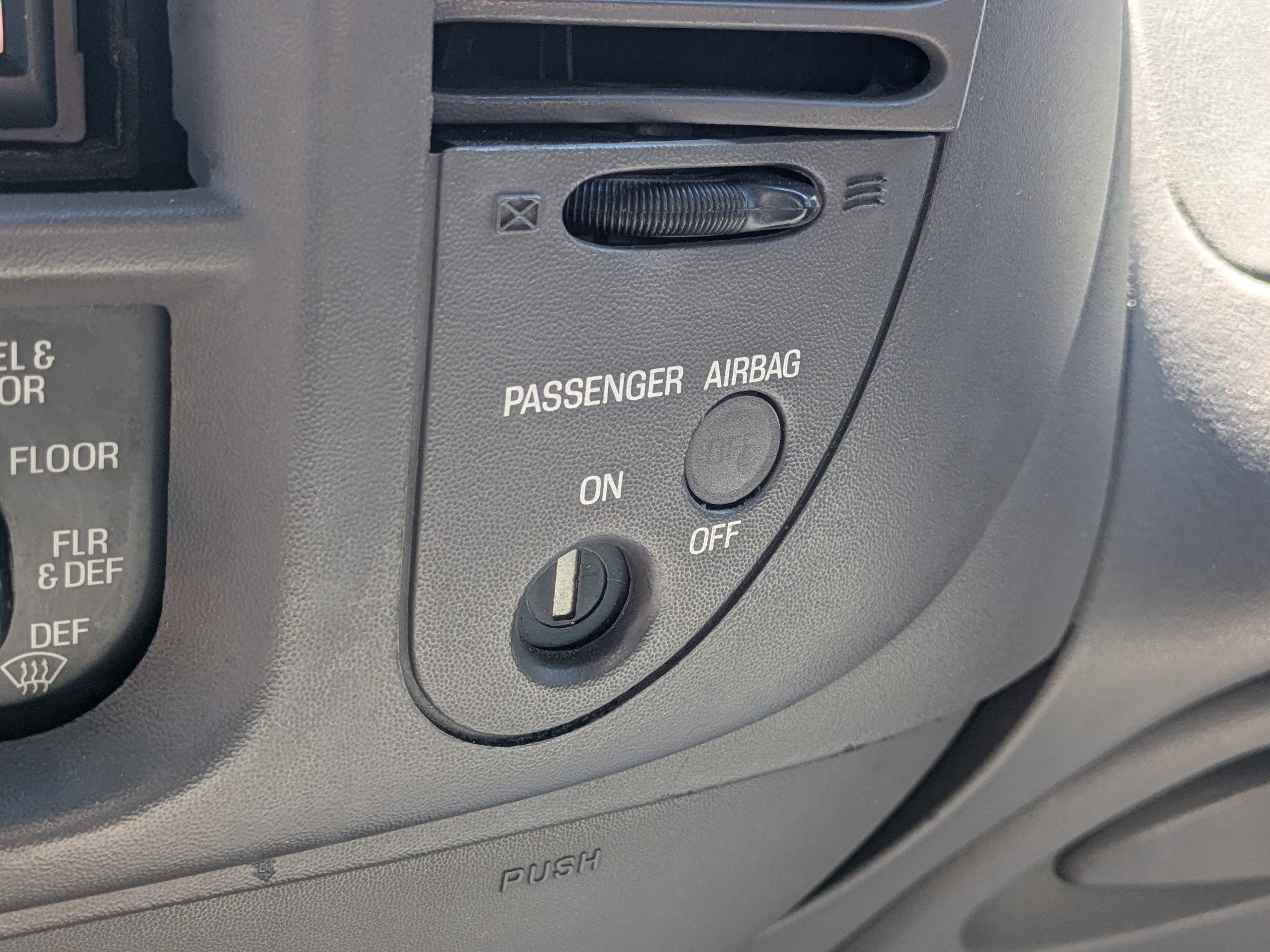 Used 2002  Ford  image 25