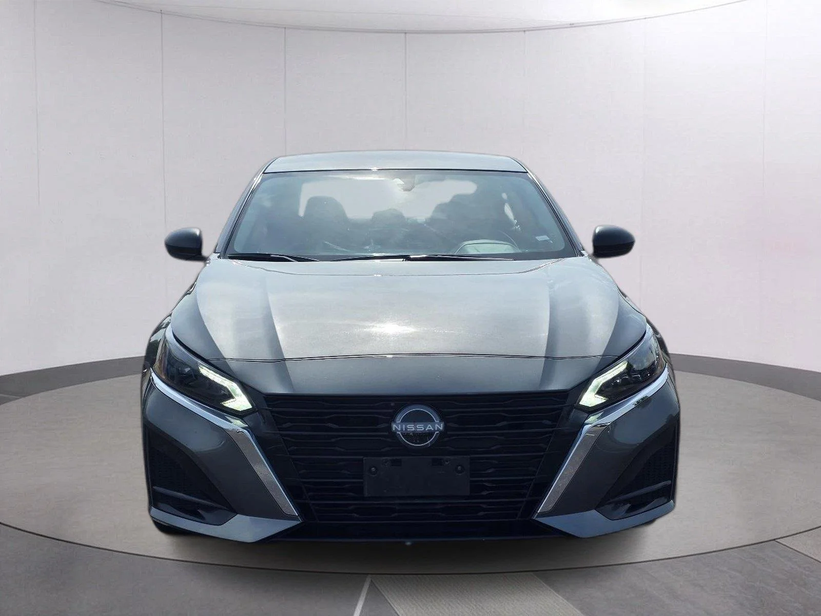 Used 2025 Gun Metallic Nissan SV image 2