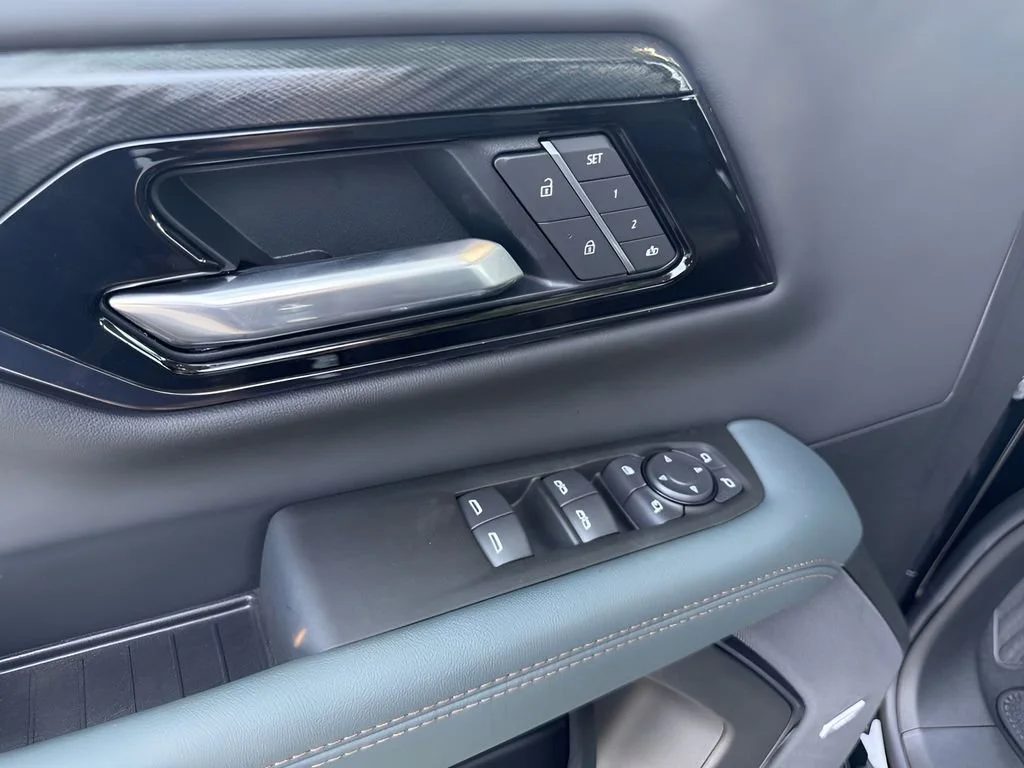 New 2026 Onyx Black GMC AT4 image 10