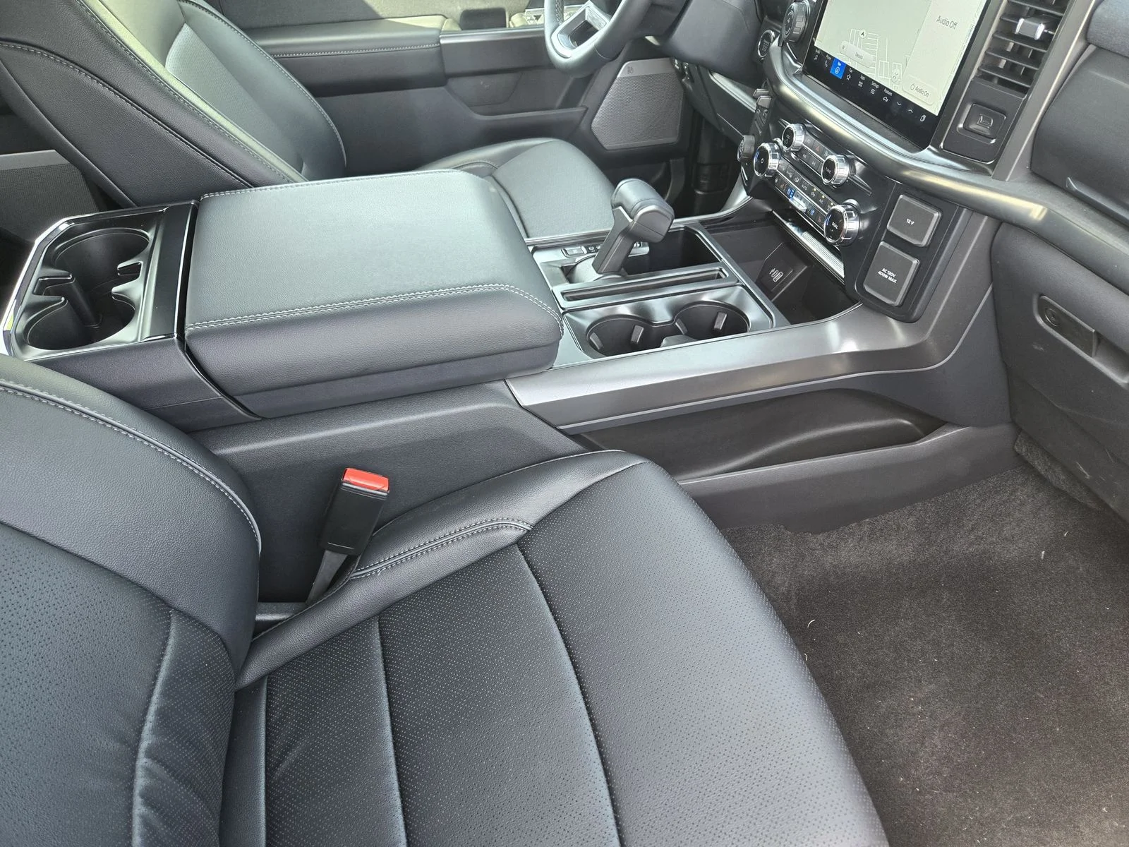 New 2026 Agate Black Metallic Ford Lariat® image 9