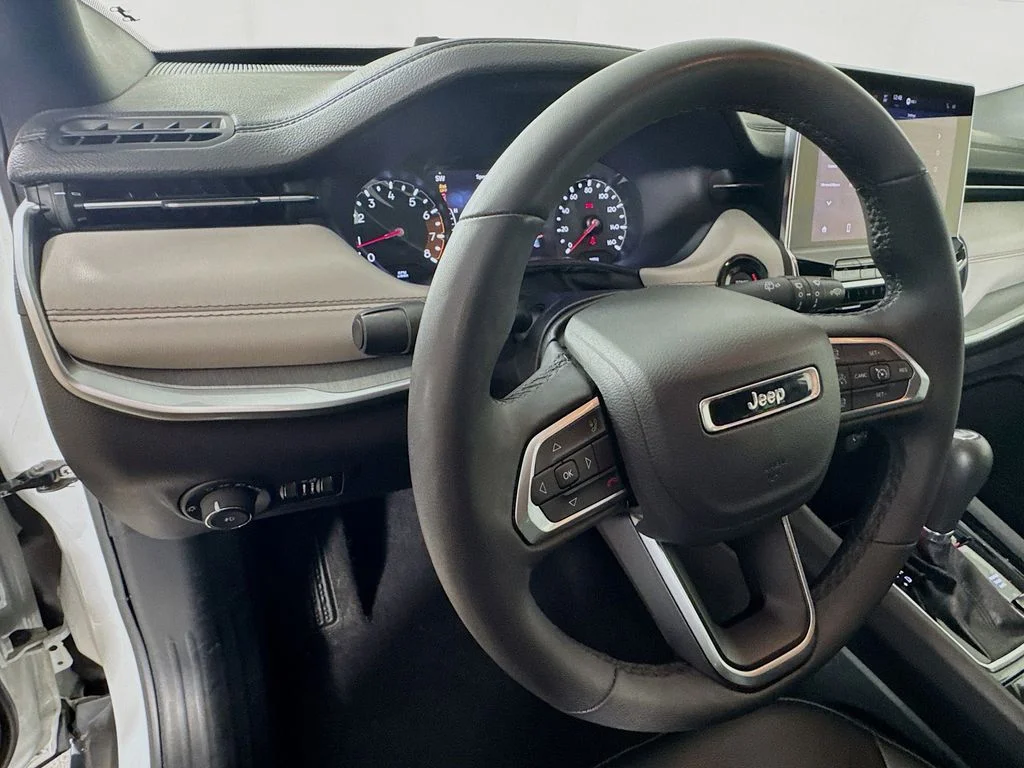 2025 Jeep Compass Limited - Photo 11