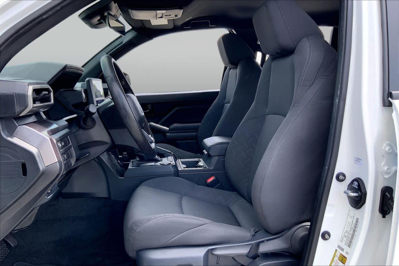 Used 2025 Ice Cap Toyota SR5 image 8