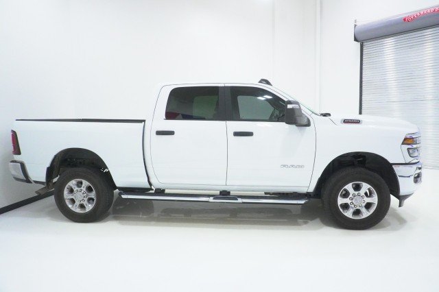 Used 2025  Ram Lone Star image 2