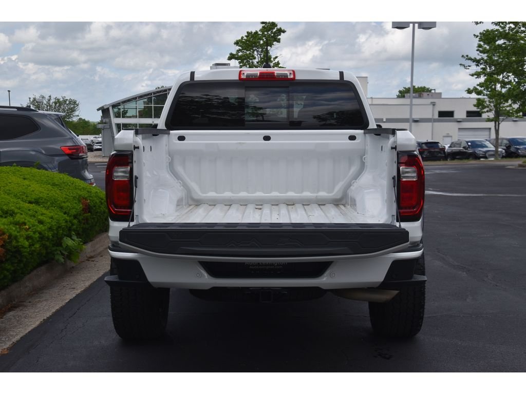 Used 2024 Summit White GMC 4WD AT4 image 20