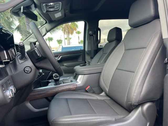 2026 GMC Sierra 1500 SLT - Photo 14