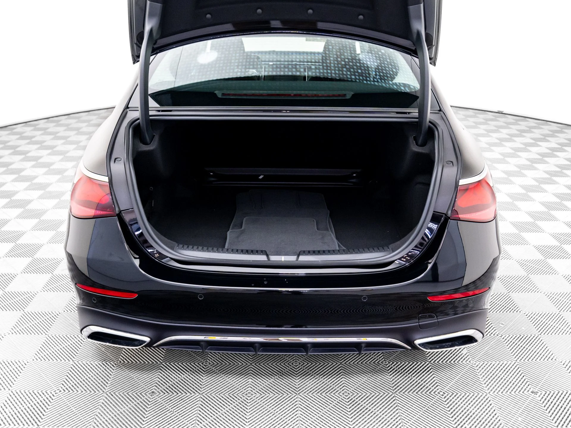 New 2026 Black Mercedes-Benz E 350 image 33
