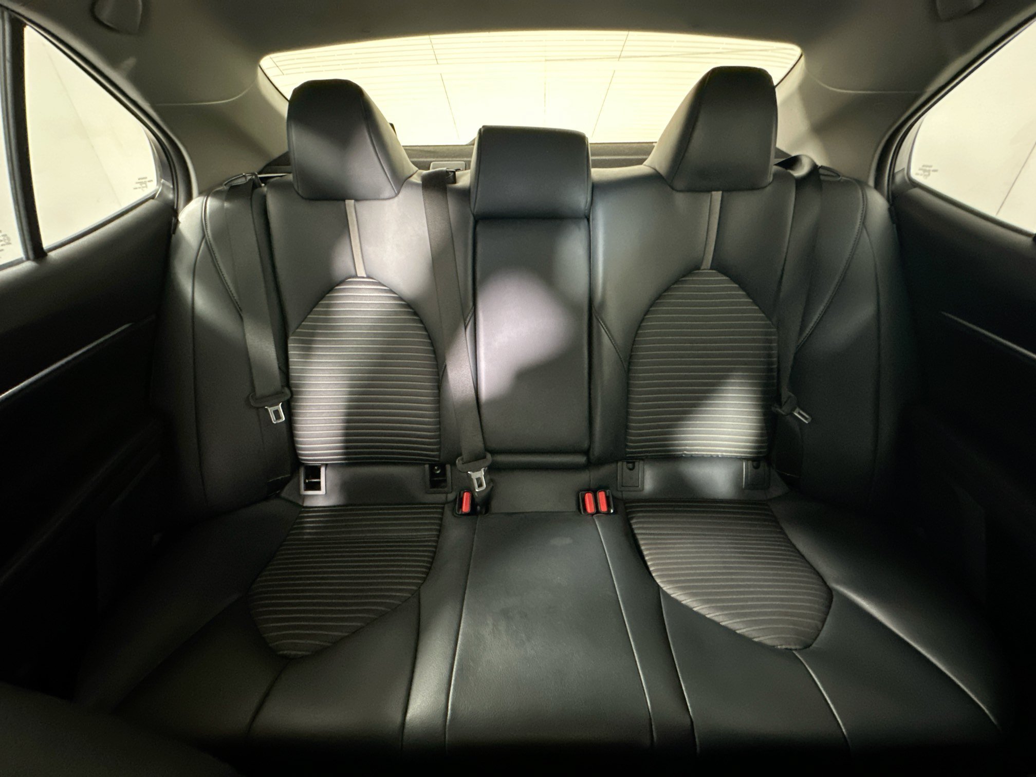 Used 2018 Super White Toyota SE image 29