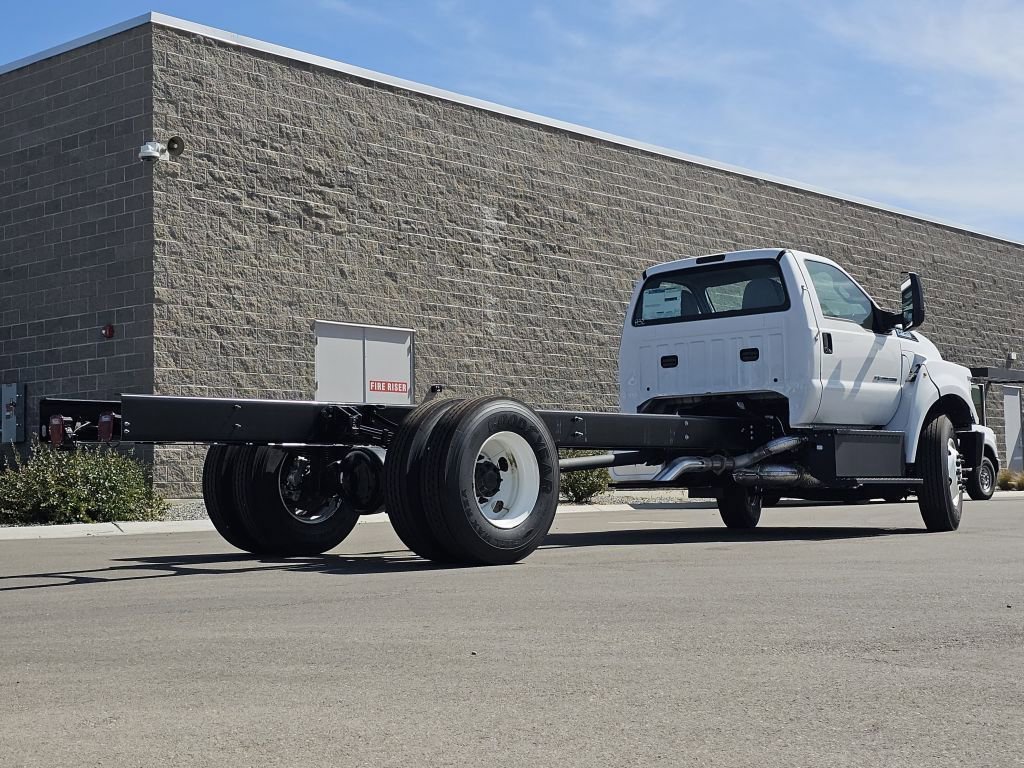 New 2025 Oxford White Ford Base image 26