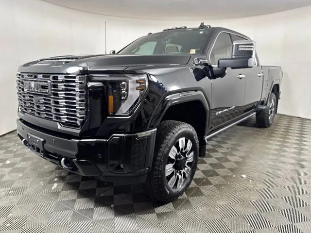 Used 2025 Onyx Black GMC Denali Ultimate image 8