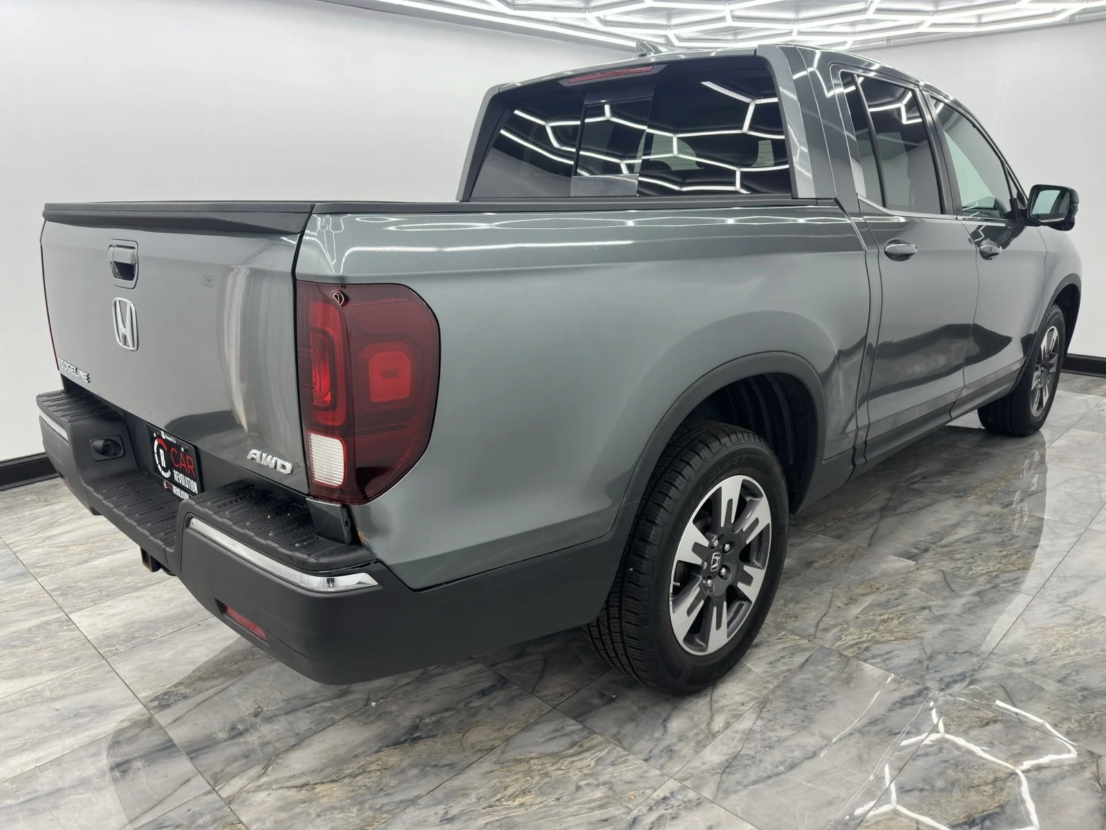 Used 2019 Forest Mist Metallic Honda RTL-T AWD image 8