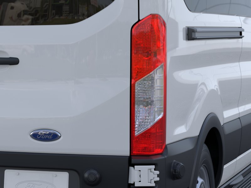 New 2024 Oxford White Ford Passenger Van XL image 21