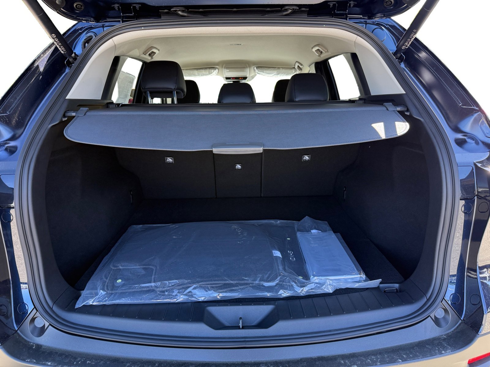 New 2026 Navy Blue Mica Mazda 2.5 S Preferred image 17