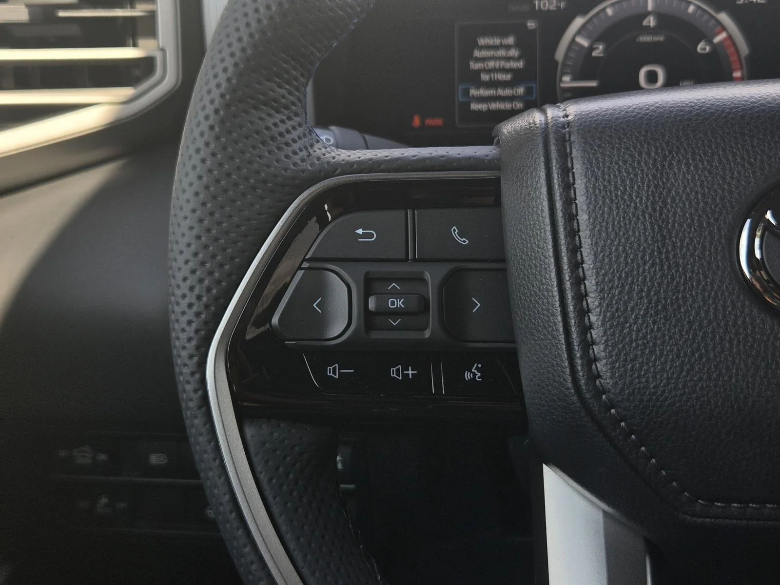 2026 Toyota Tundra Platinum - Photo 14