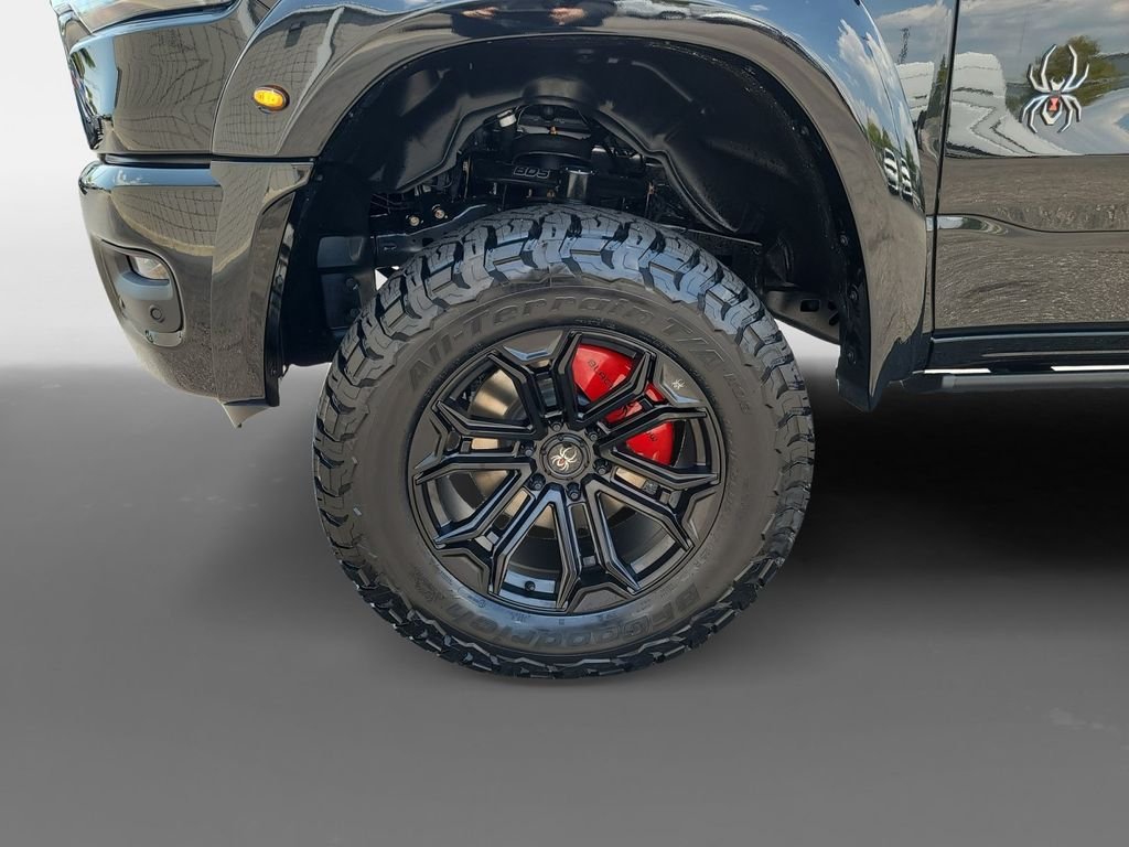 New 2026 Diamond Black Crystal Pearl-Coat Exterior Paint RAM Big Horn/Lone Star image 15