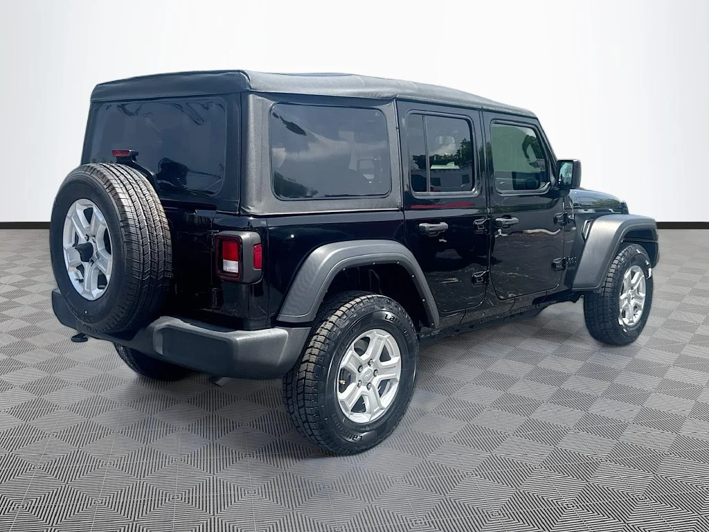 Used 2022 Black Jeep Unlimited Sport S image 6