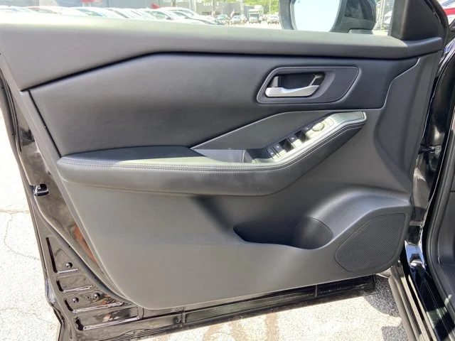 2025 Nissan Rogue SV - Photo 23