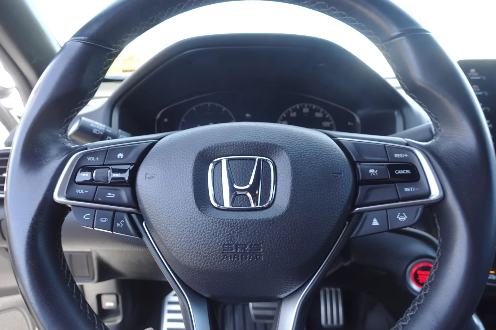 Used 2022 Platinum White Pearl Honda Sport image 17
