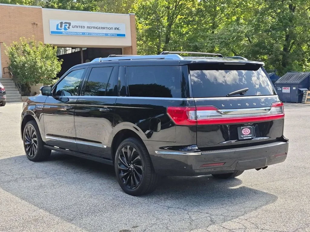 Used 2020 Black Lincoln Reserve image 10