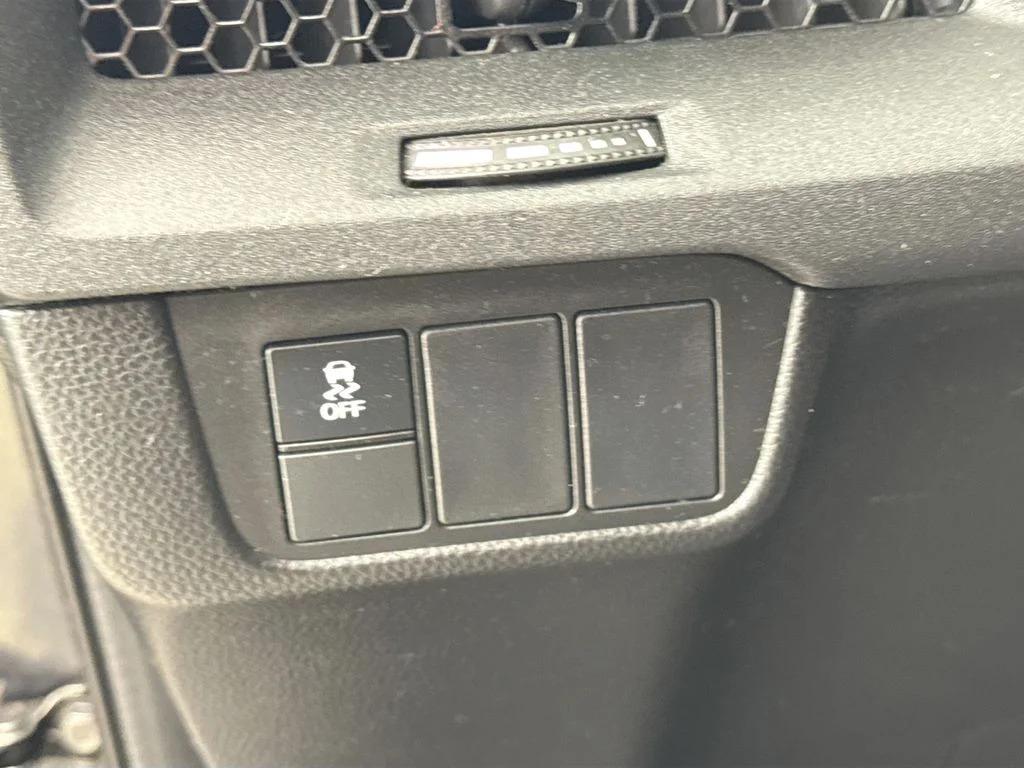 Used 2024  Honda Sport image 10