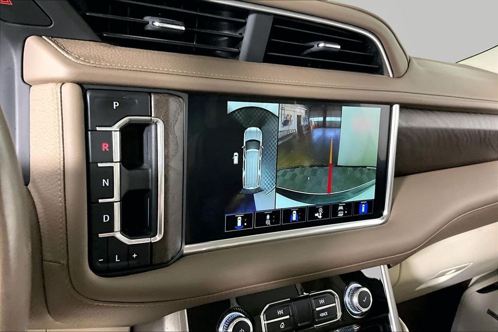 Used 2024 White GMC Denali image 13