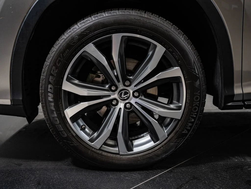 Used 2021 Atomic Silver Lexus 350 image 13