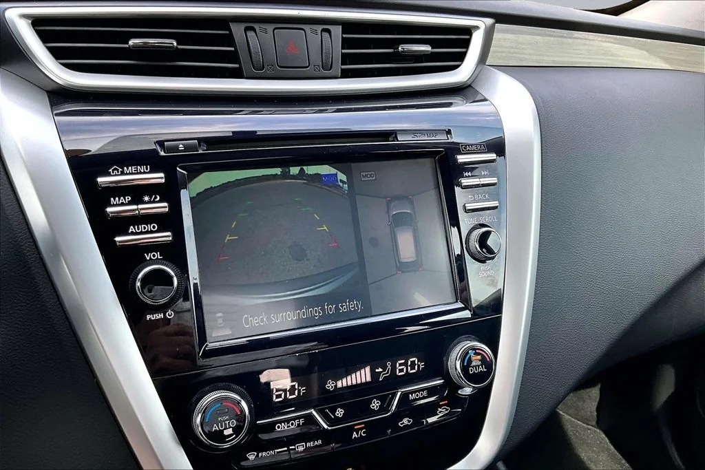 Used 2018 Gray Nissan SL image 20
