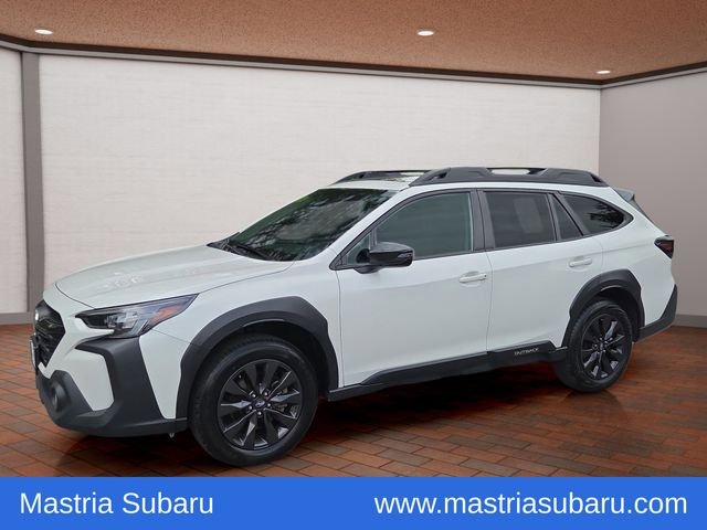 Used 2025 Crystal White Pearl Subaru Onyx Edition image 4