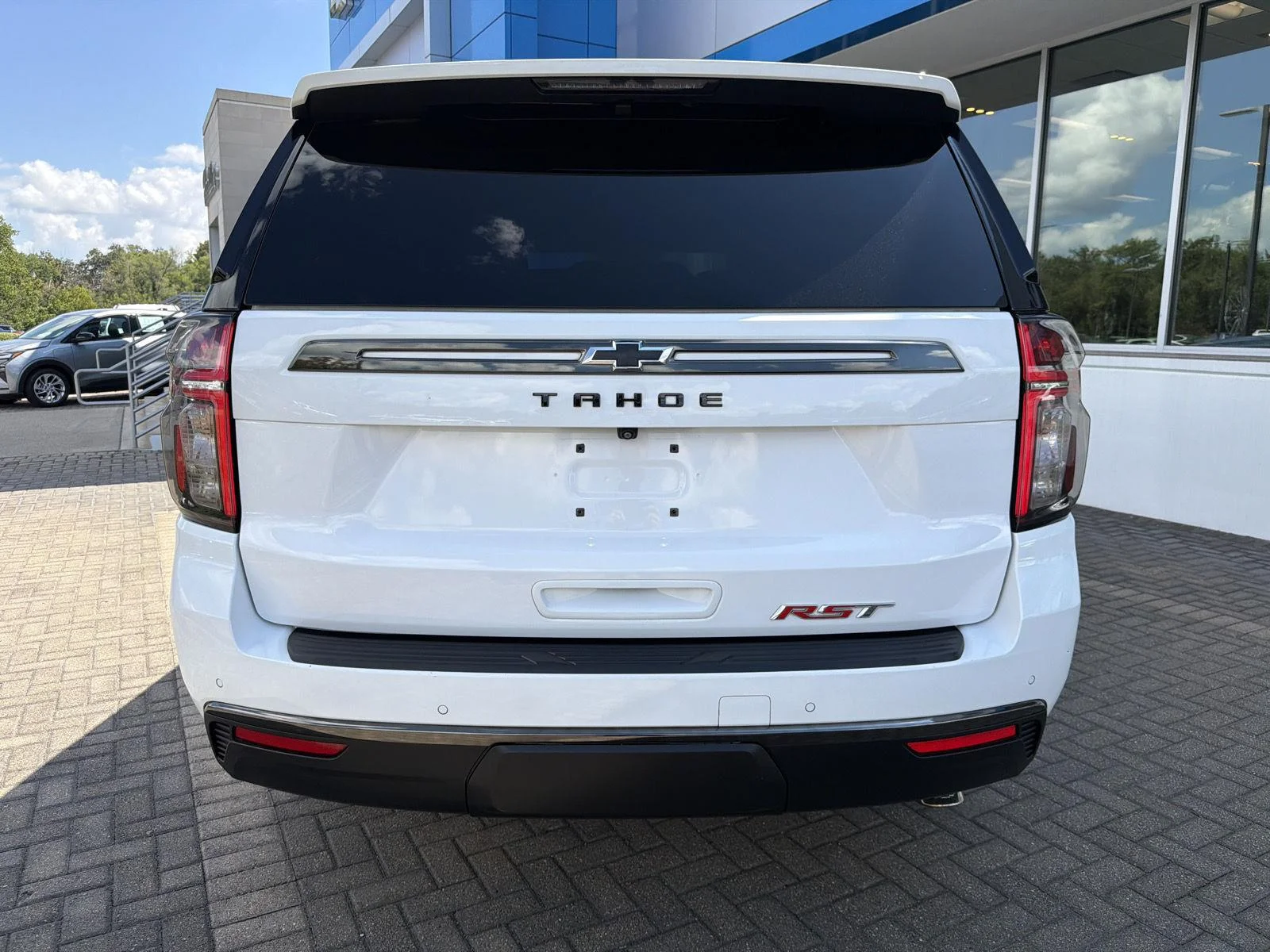 Used 2022 SUMMIT WHITE Chevrolet RST image 4