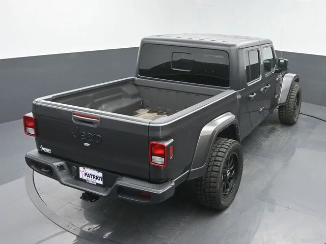 Used 2022 Gray Jeep Sport image 34