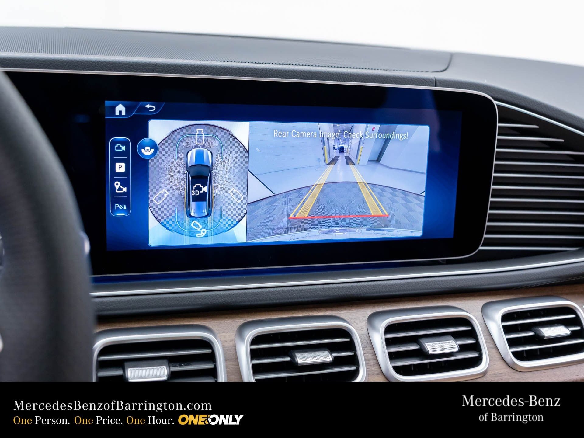 New 2026 MANUFAKTUR Moonlight White Metallic Mercedes-Benz GLS 580 image 27