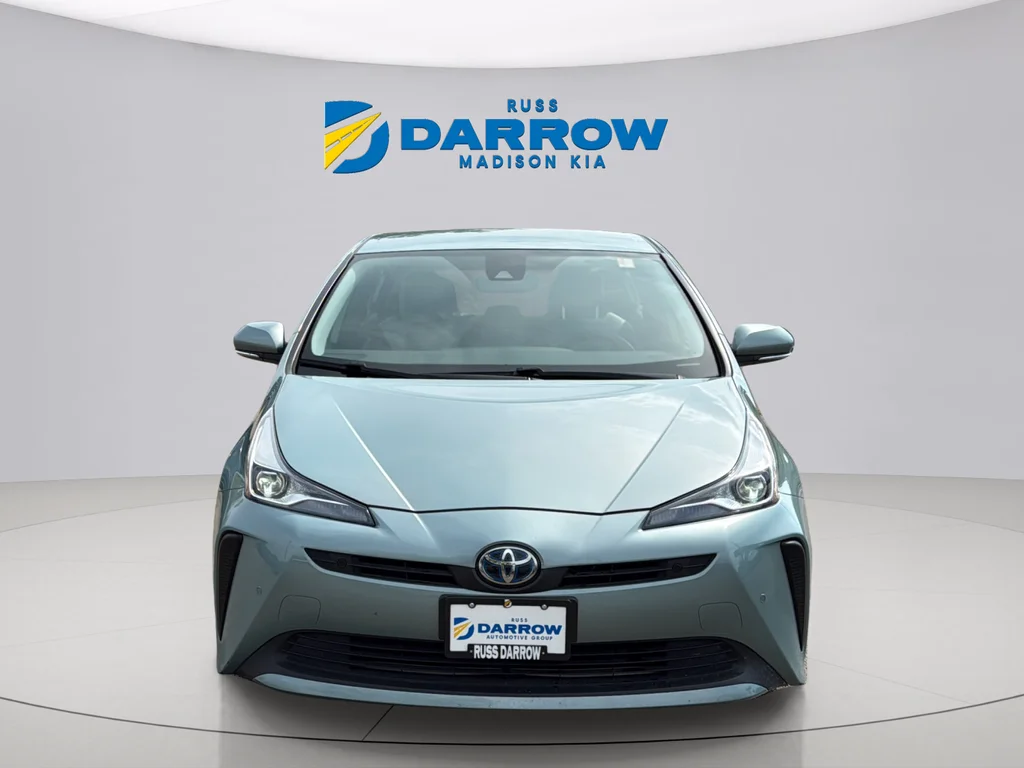 Used 2022 Pearl Toyota LE image 8