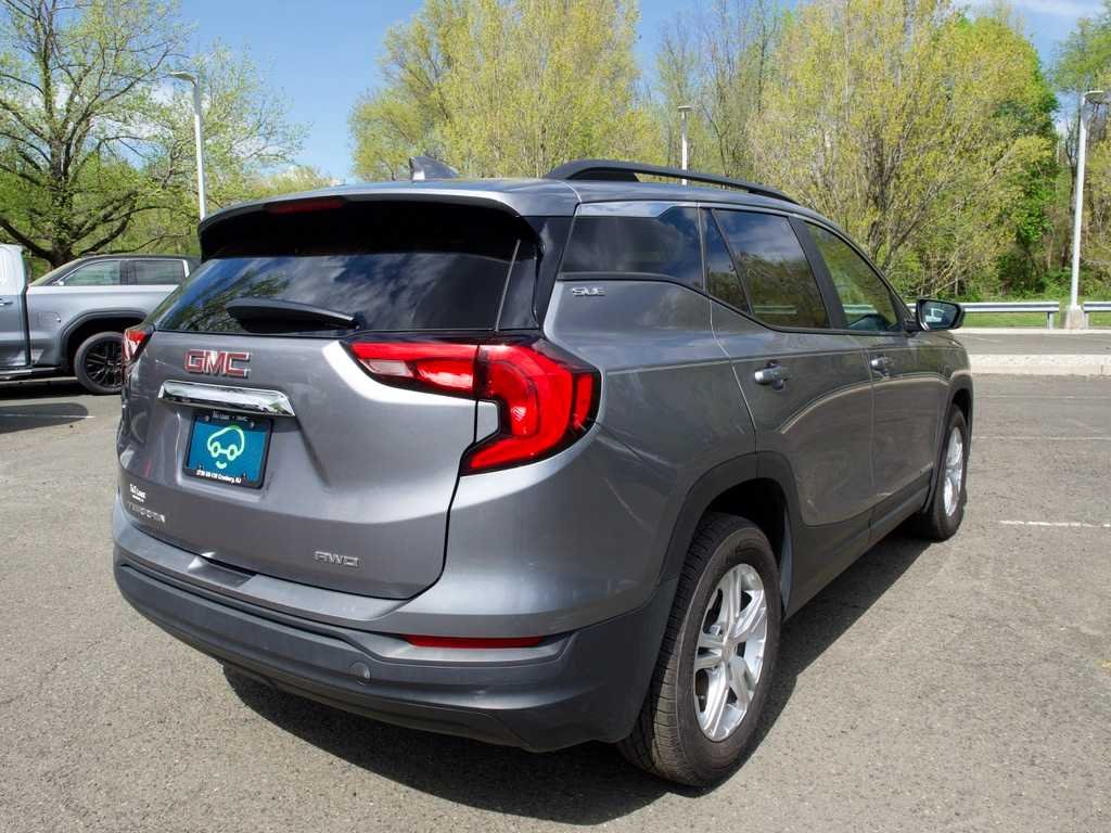 Used 2021 Satin Steel Metallic GMC SLE image 6