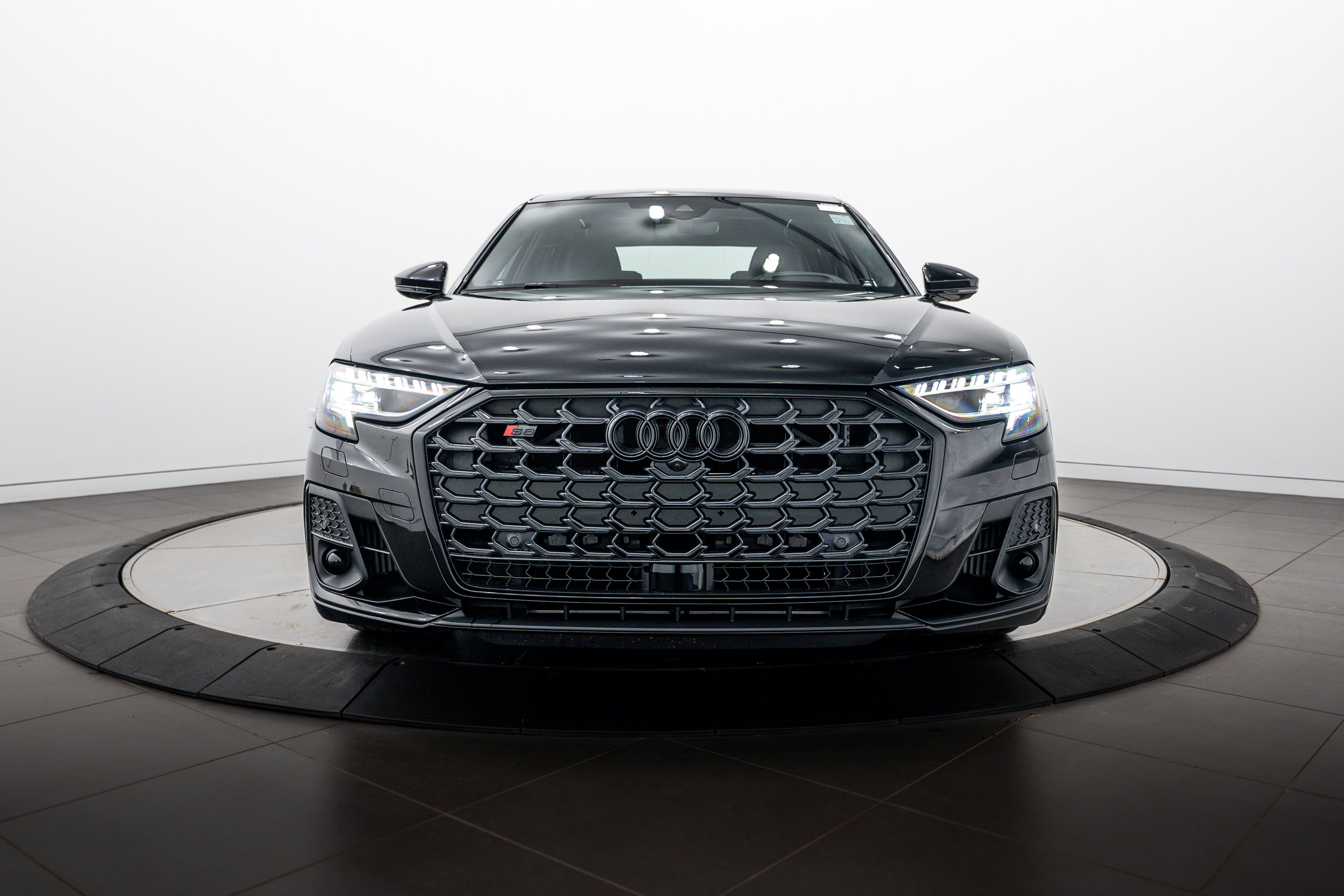 New 2026 Black Audi 4.0T image 27