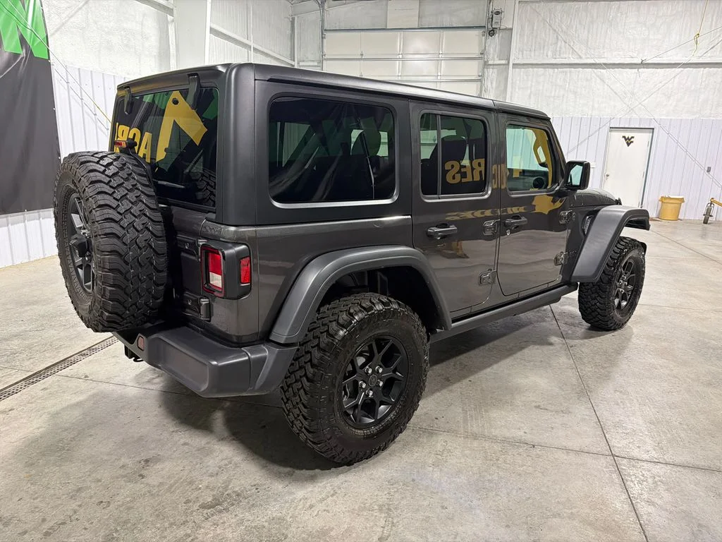 Used 2026 Granite Crystal Metallic Clearcoat Jeep Willys image 6