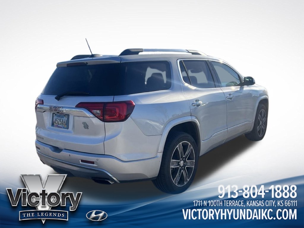 Used 2017 Silver GMC Denali image 5