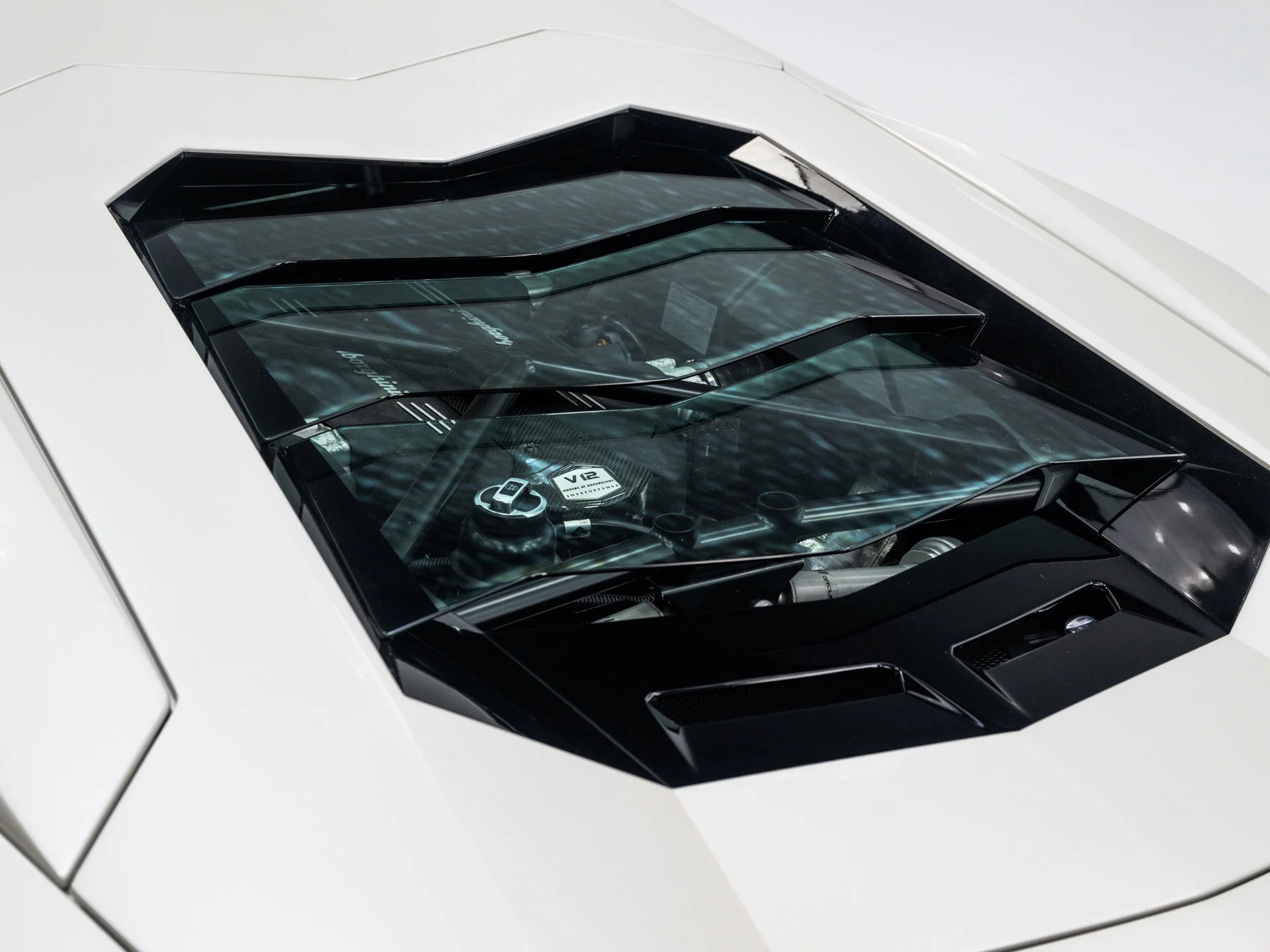 Used 2018 Bianco Isis Lamborghini  image 27