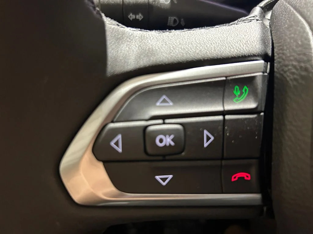 New 2026 Black Jeep Latitude image 23