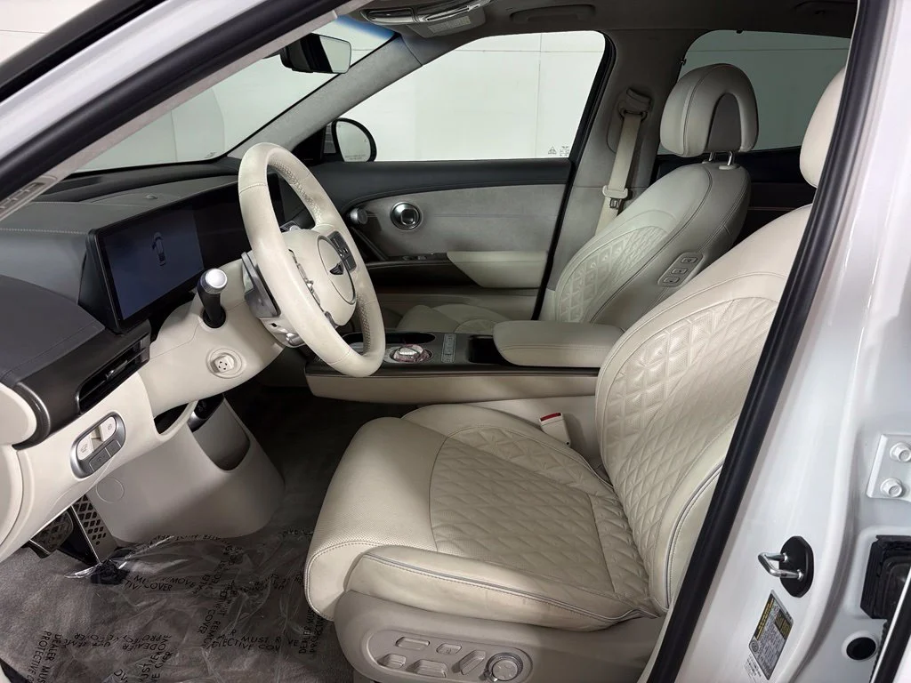 Used 2023 White Genesis Performance image 16
