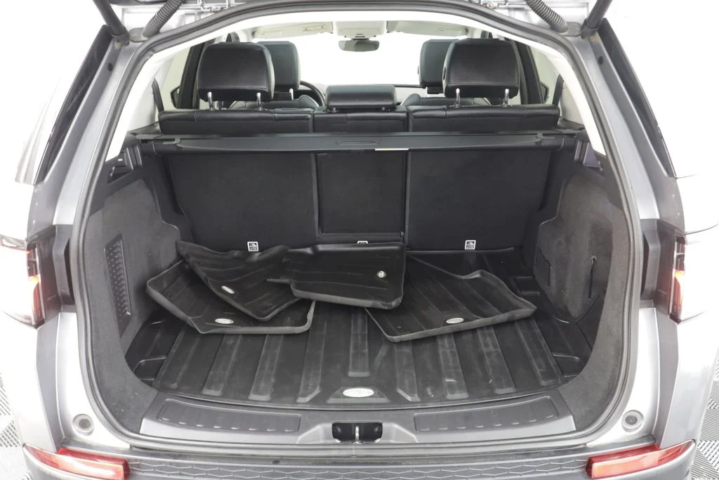 Used 2020 Gray Land Rover SE image 18